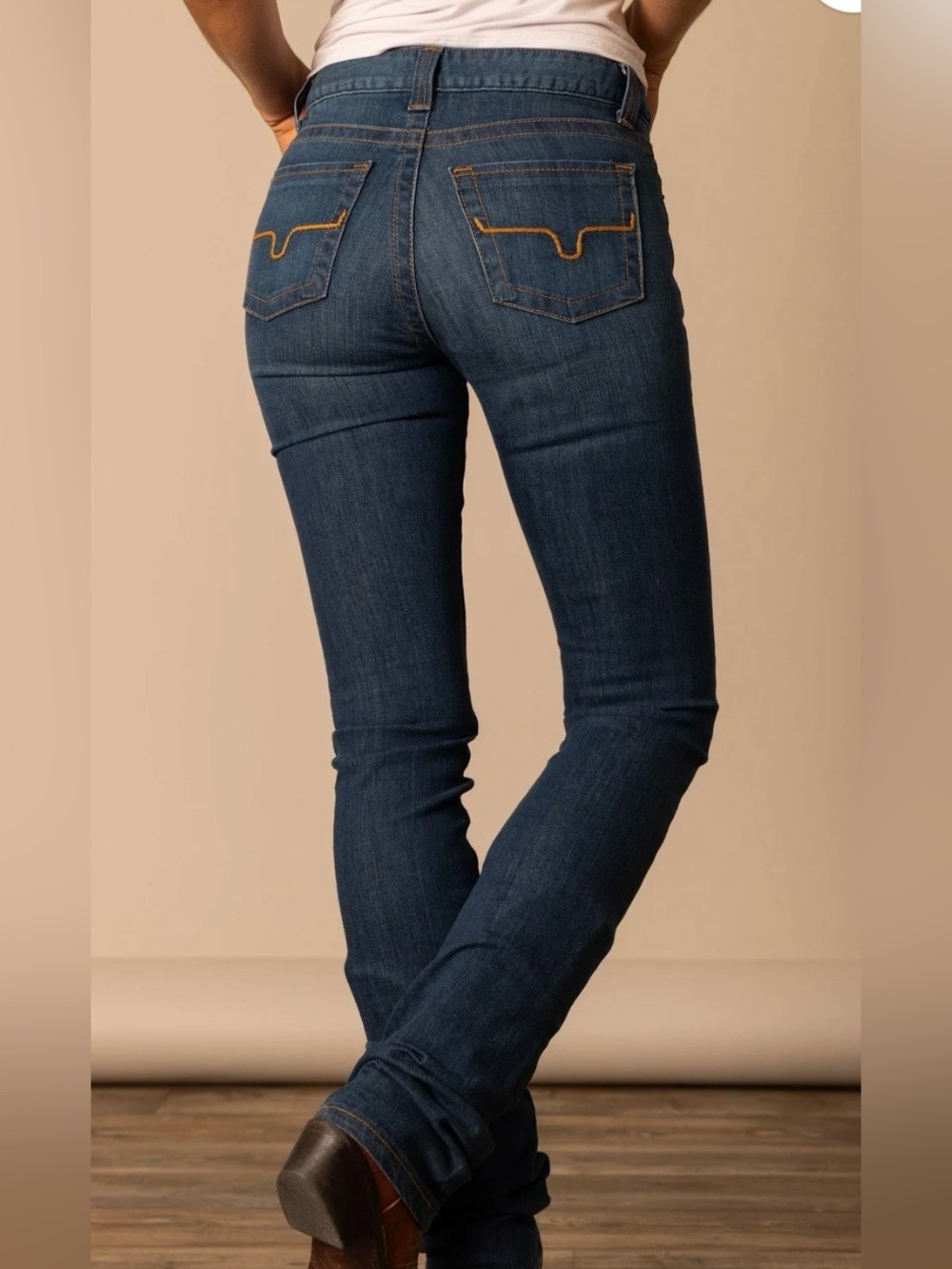 Kimes Ranch Betty Dark Wash Mid-Rise Bootcut Western Jeans size 8/34